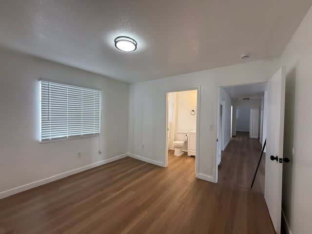 6300 S. San Pedro St. – photo 4