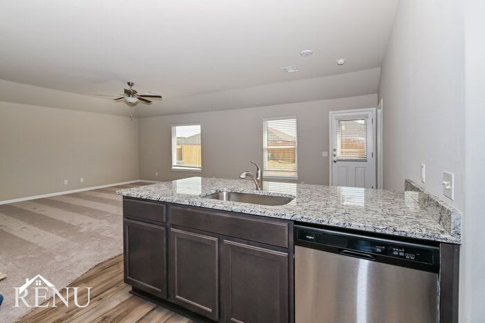 1705 Maroon Dr – photo 5