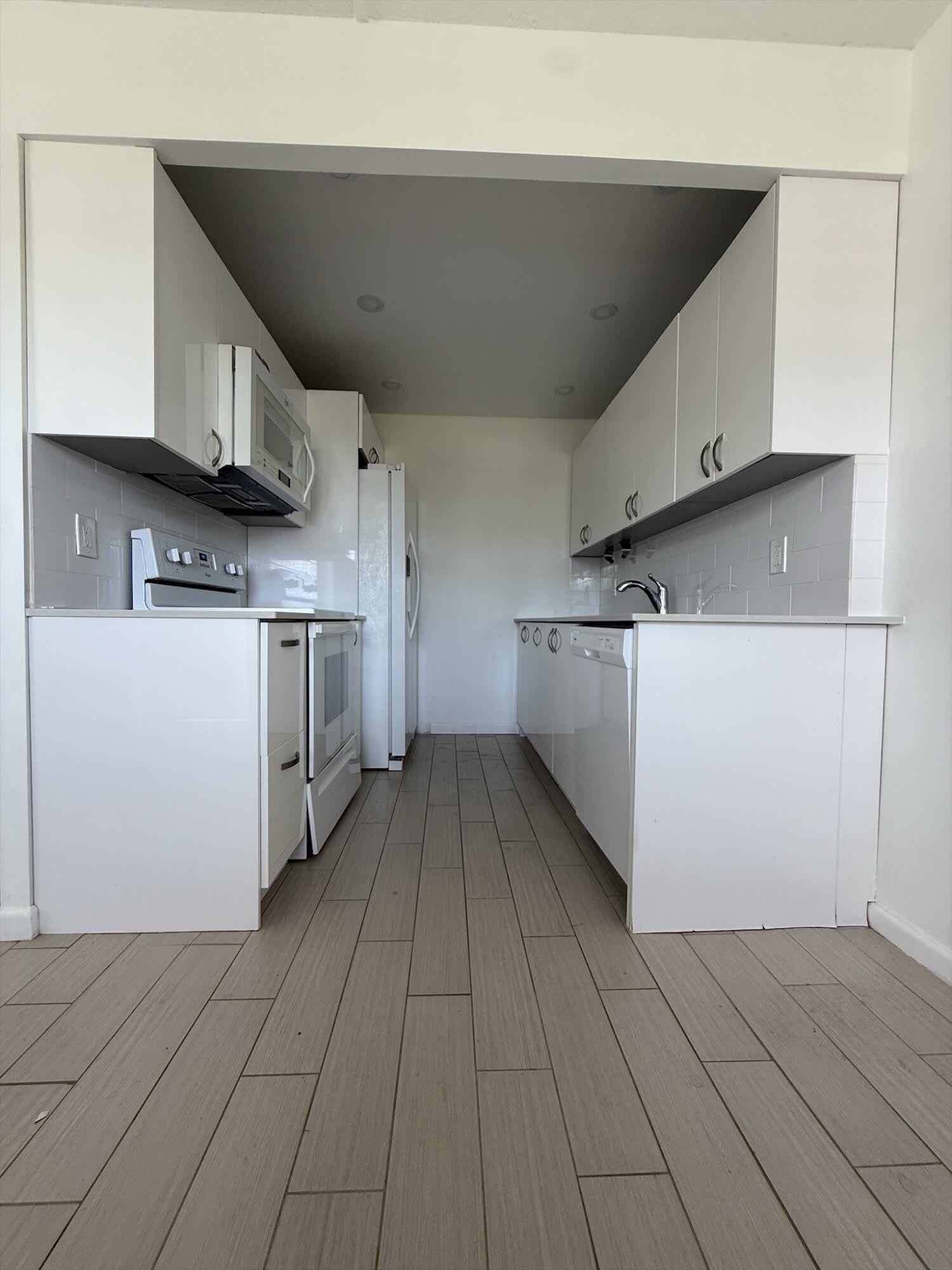 4085 Cornwall E – photo 5
