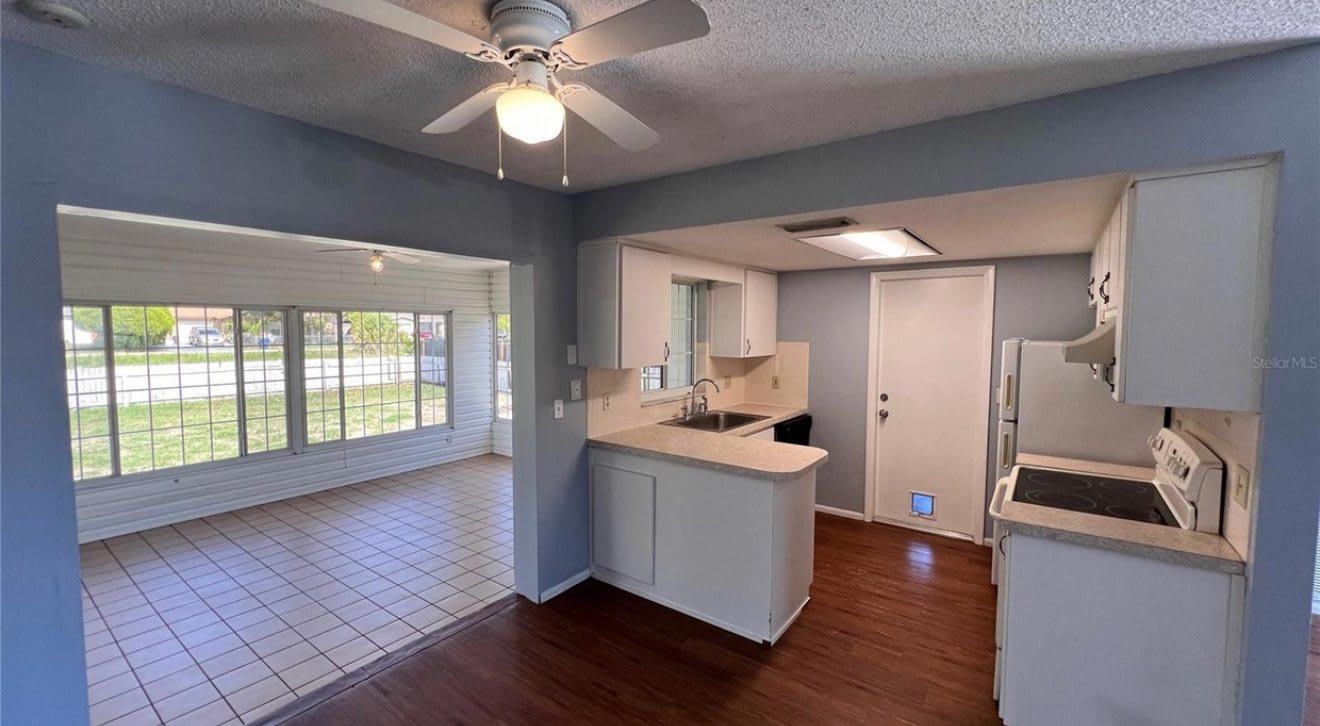 9103 Whitman Ln – photo 2