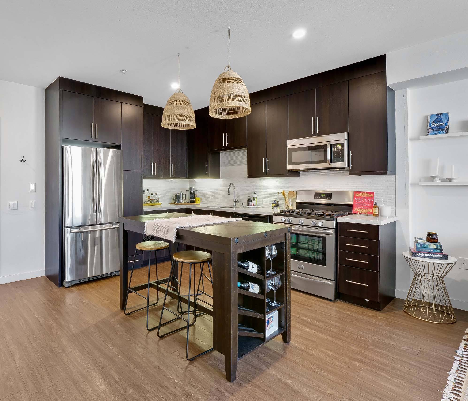 The Metropolitan at Larchmont Village – photo 3