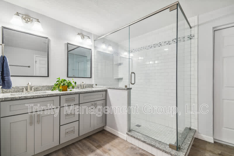 380 Jeru Blvd – photo 3