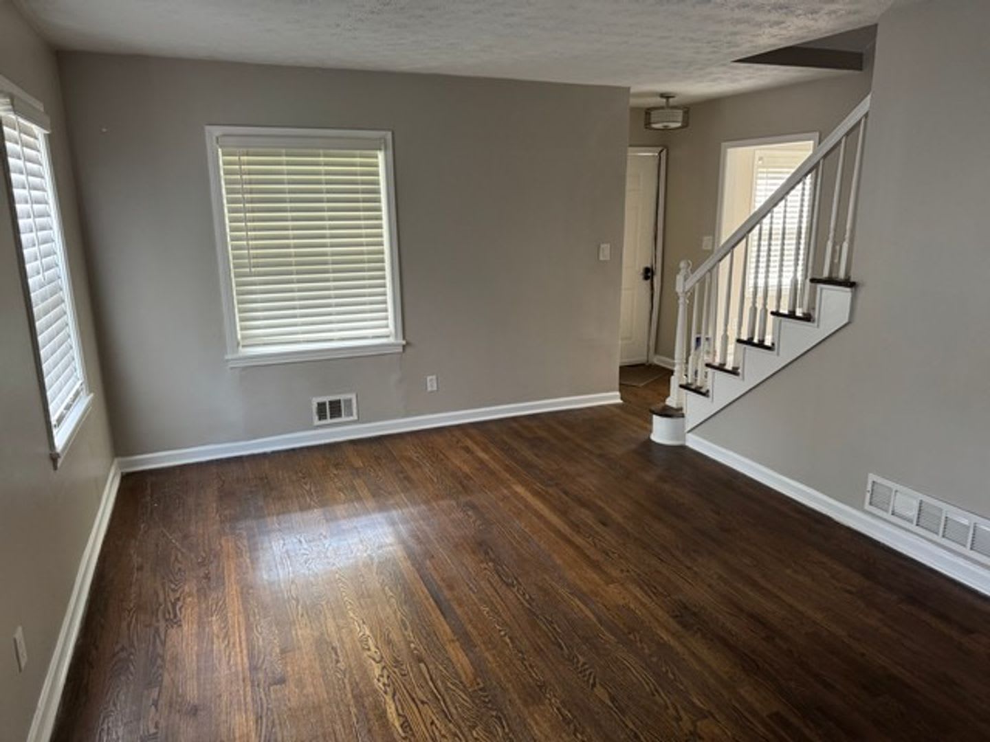 Updated 3 Bedroom/2 Bath Bungalow in Great Location! – photo 2