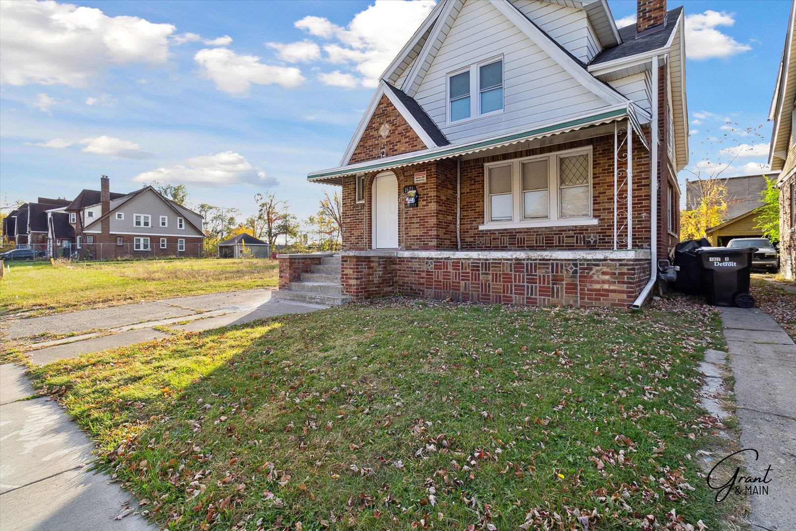 4 bedroom large home – photo 2