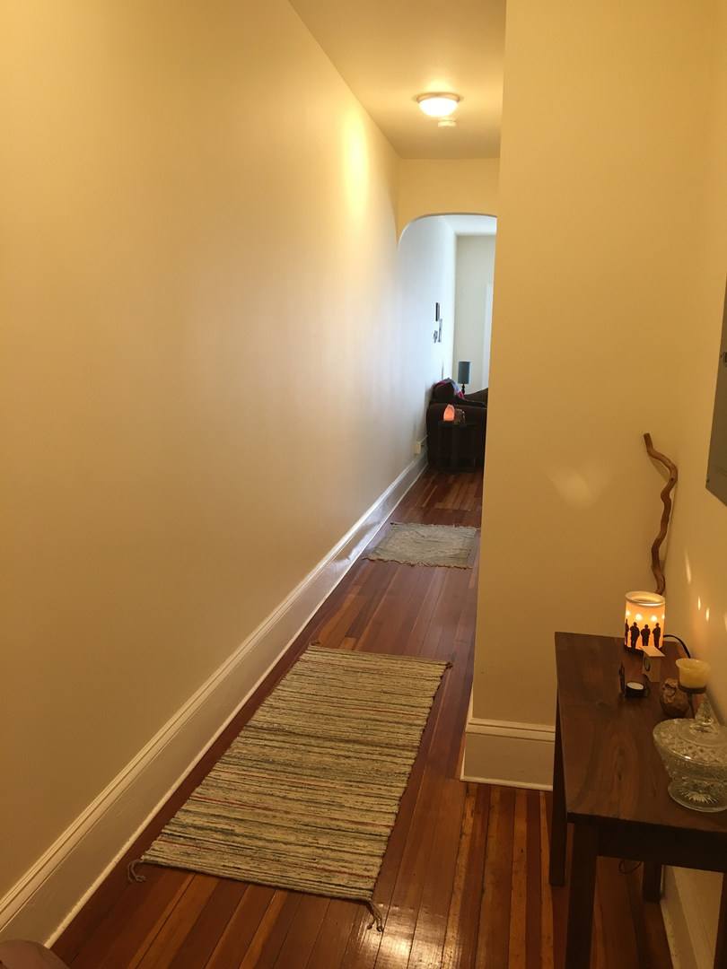Charming 2 Bedroom-No Broker Fee – photo 1