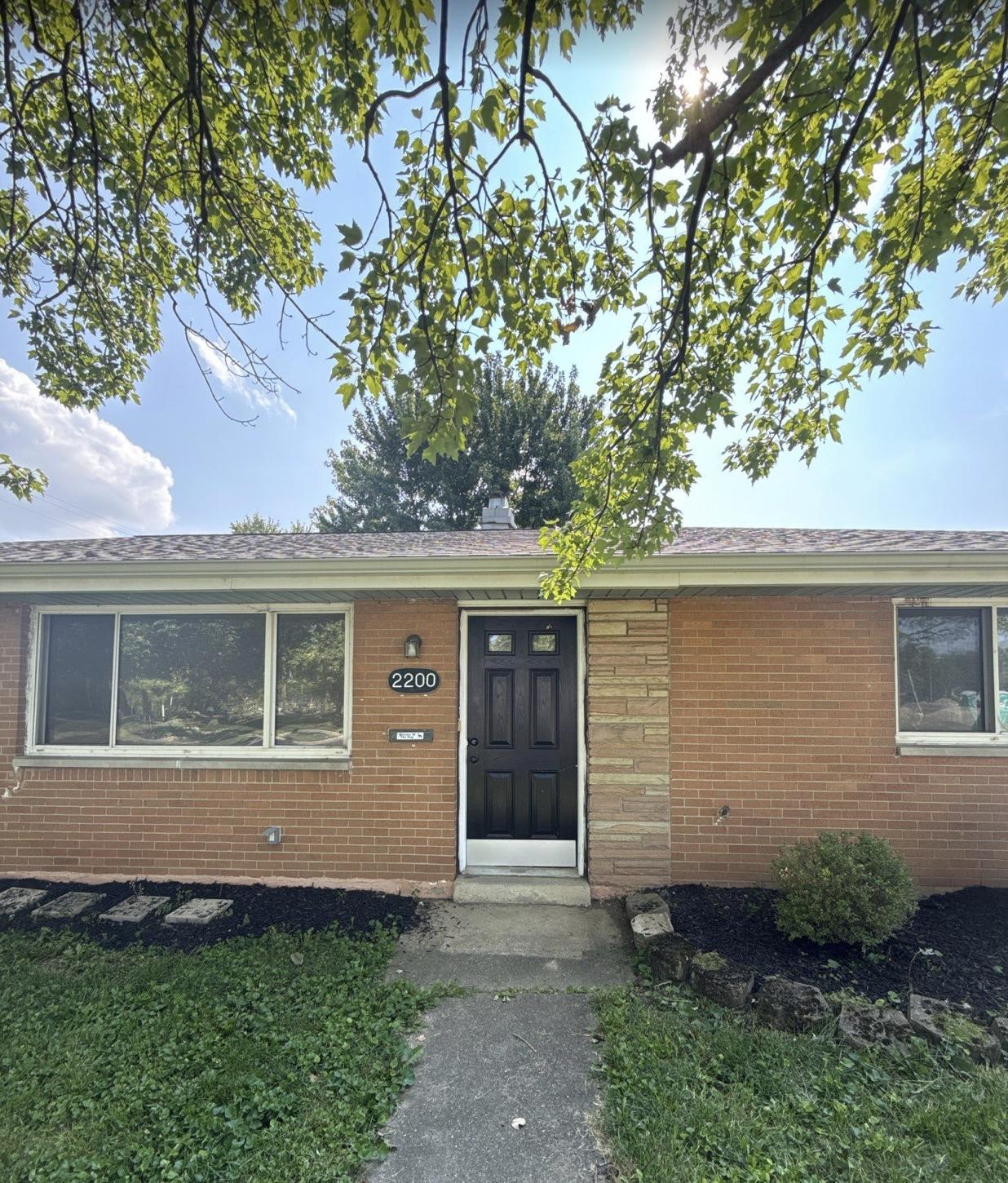 2200 Yorkshire Place – photo 1
