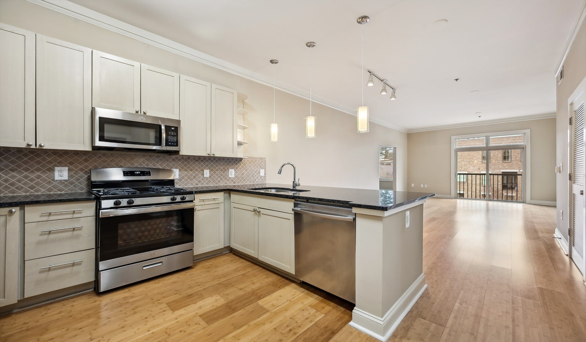 Tremont Apartment Homes – photo 4