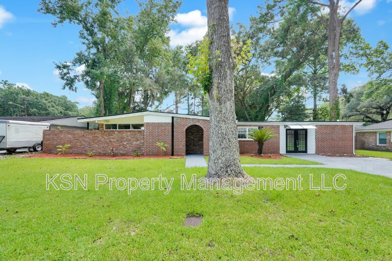 117 Windsor Road – photo 4
