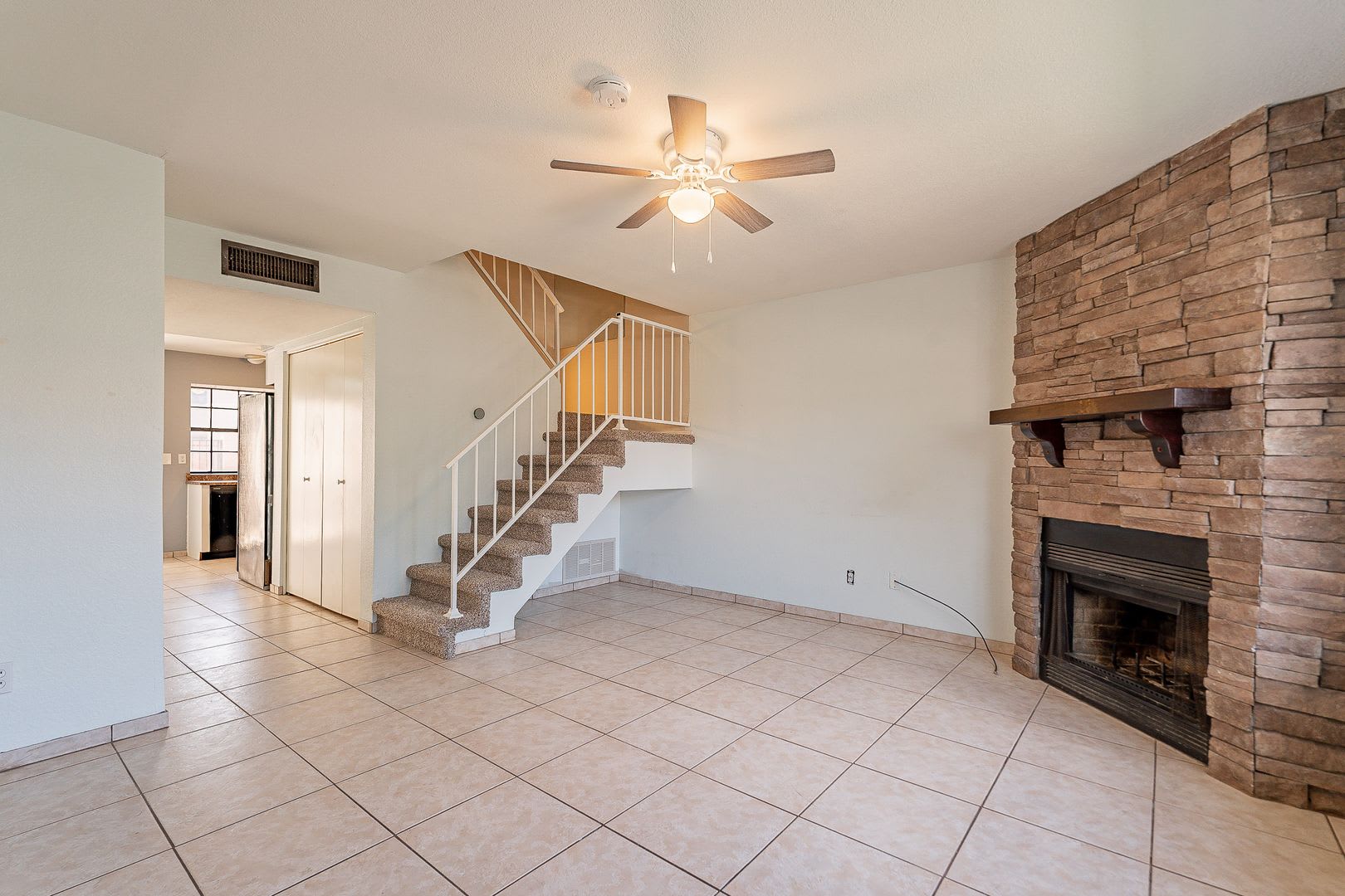 Dual Primary Suites! Charming Chandler Townhome with Pool – photo 4
