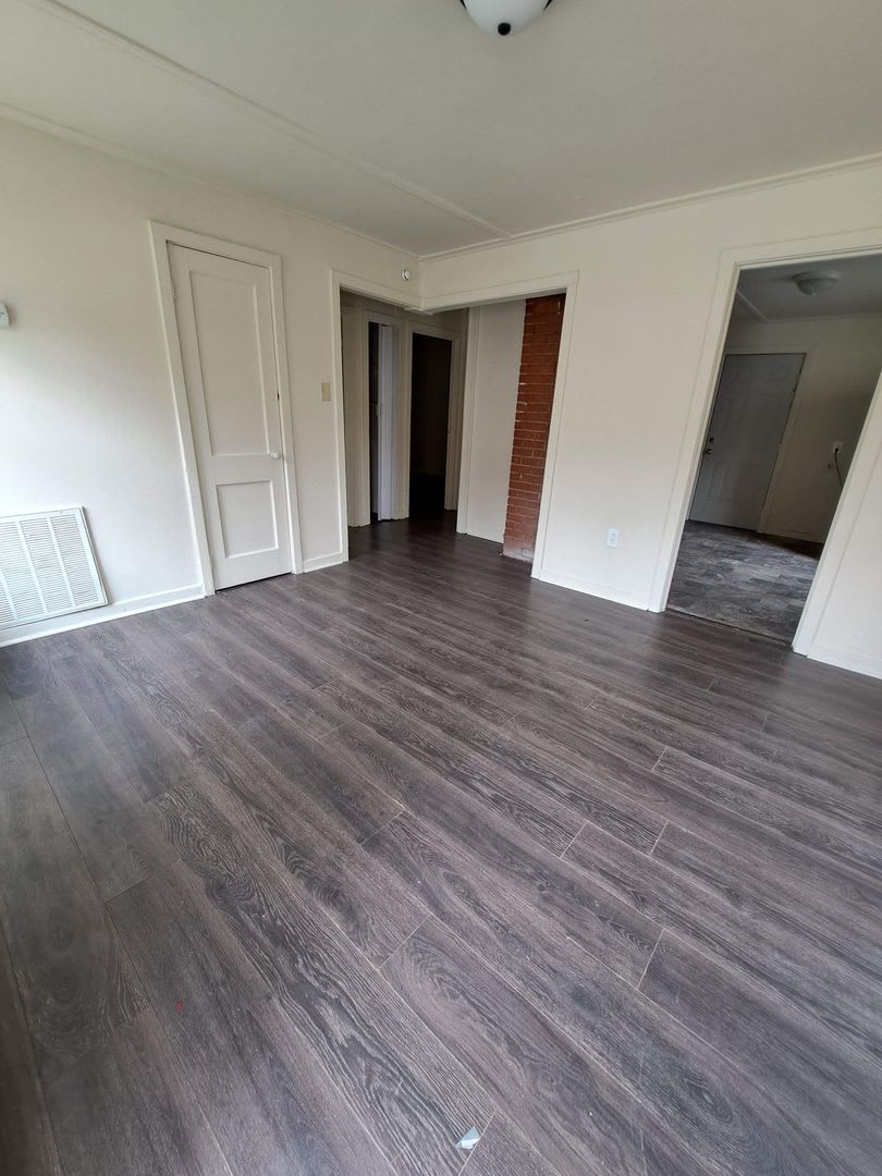 387 385 Carver circle – photo 1