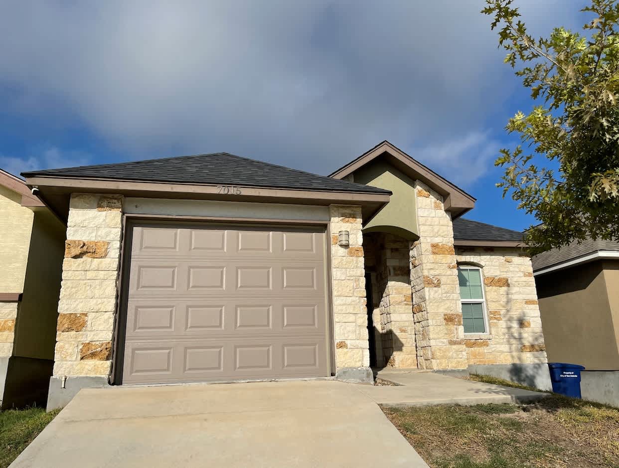 7015 Hallie Ridge San Antonio Tx 78227 – photo 3