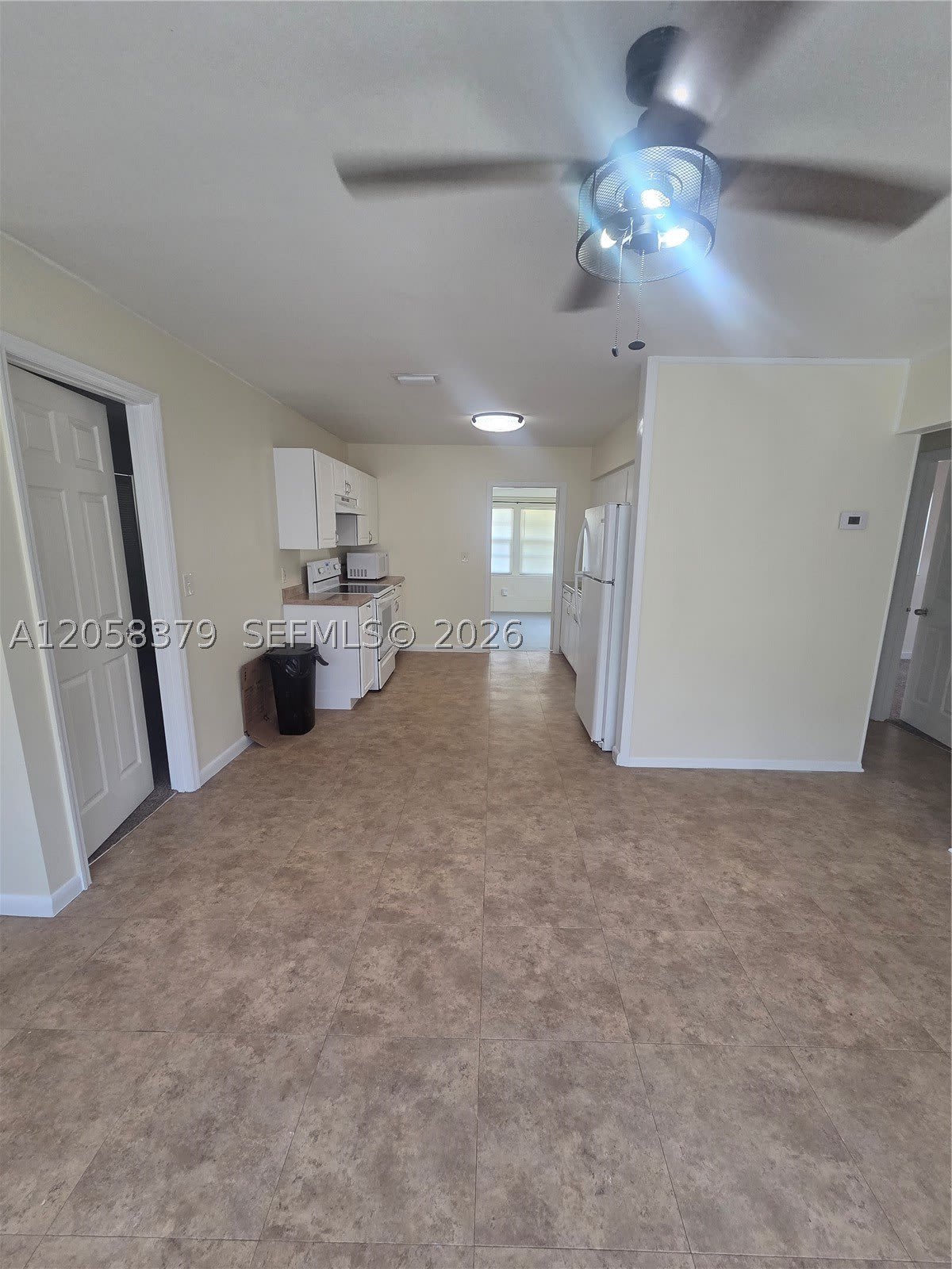 338 Hosbine St – photo 5