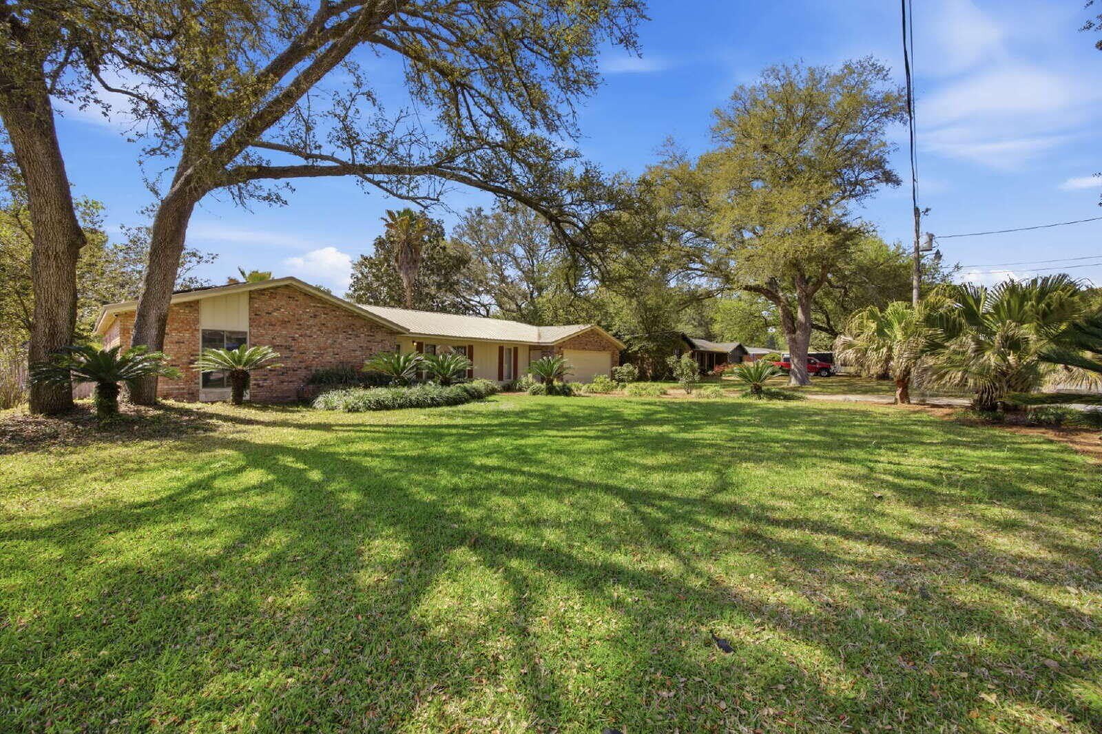 157 Country Club Road – photo 4