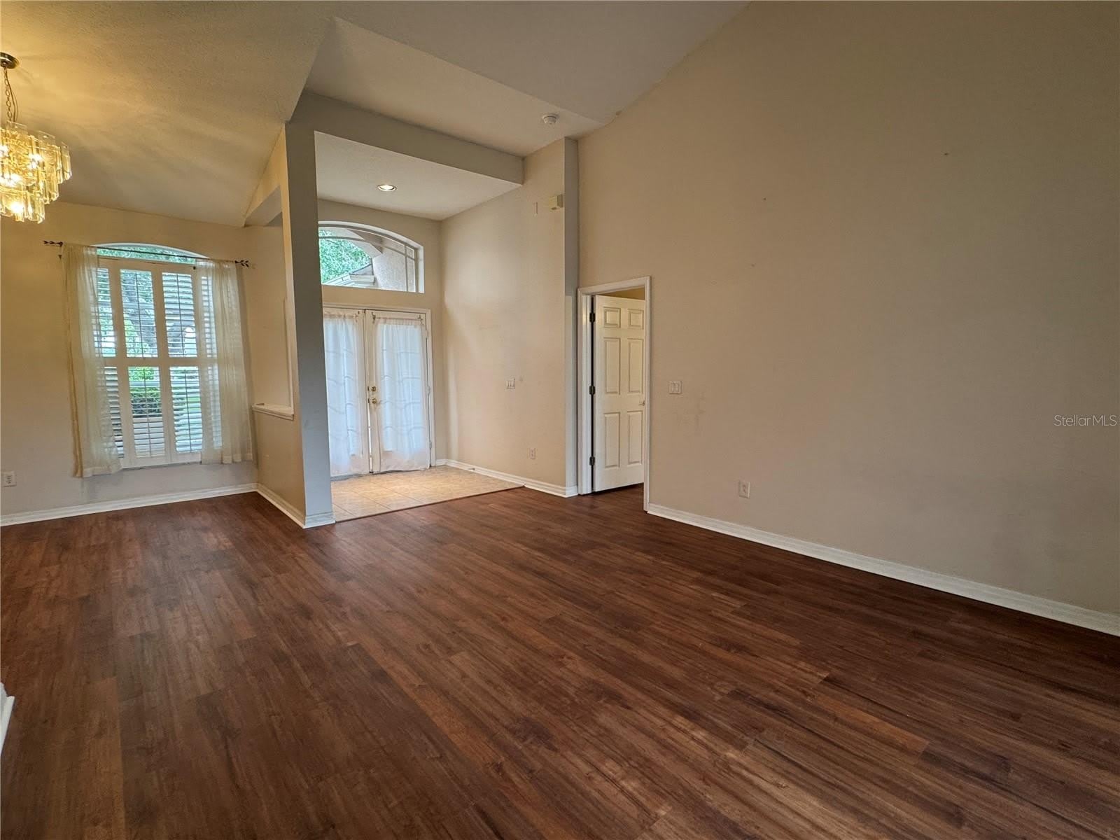 10207 QUAILS LANDING Avenue – photo 4