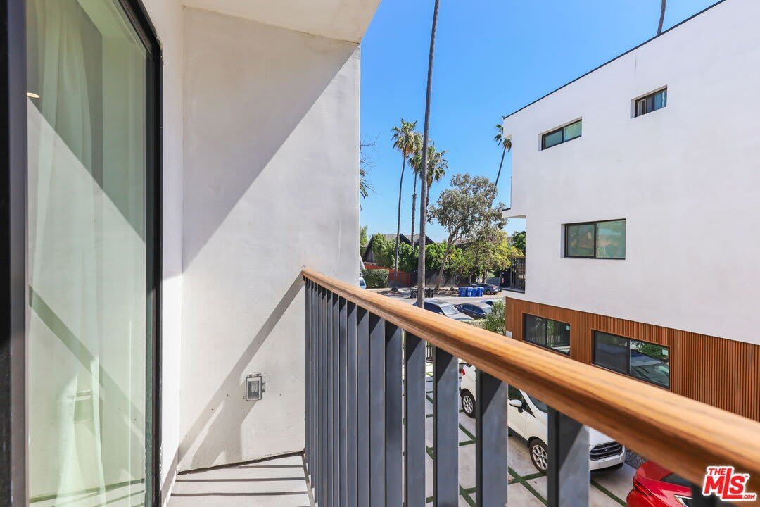 921 N Mariposa Ave – photo 5