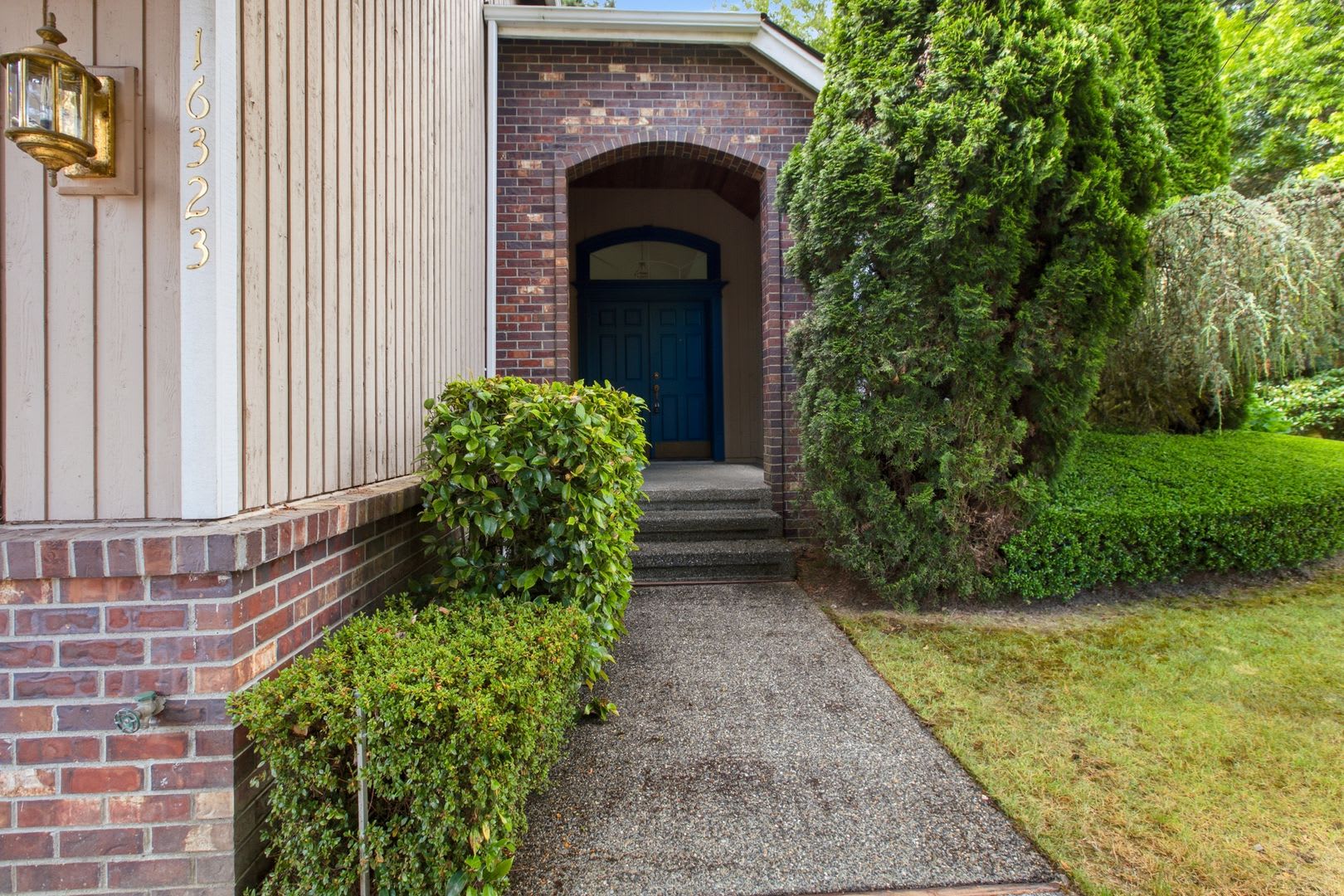 Modern Redmond Living in a Prime Location – photo 3