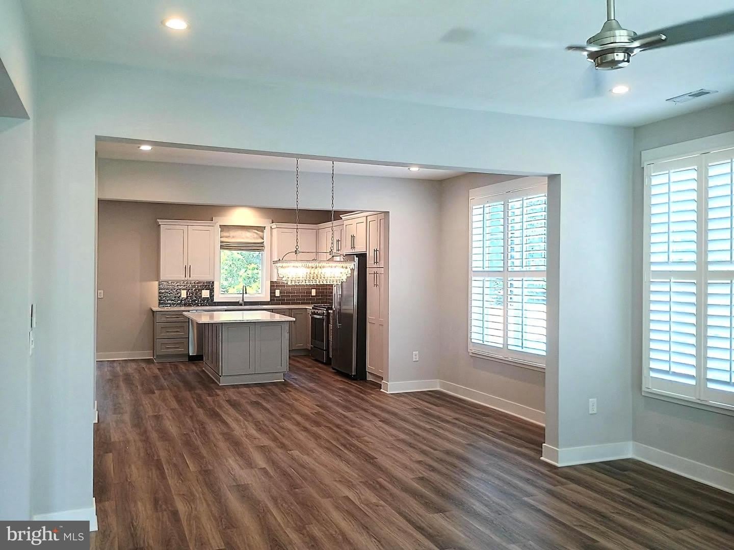 307 CHARLES ST – photo 5