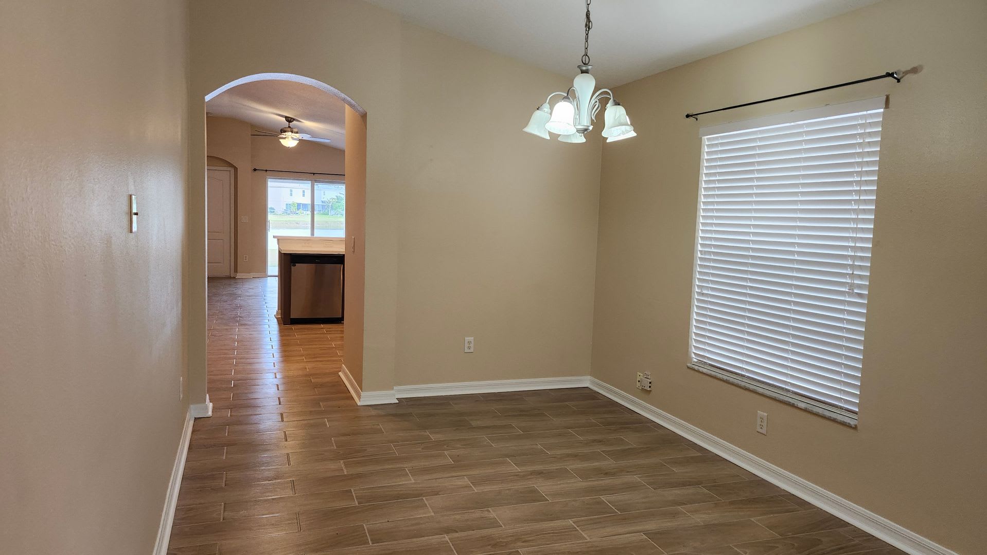 Great 3 bedroom 2 bath home. – photo 2