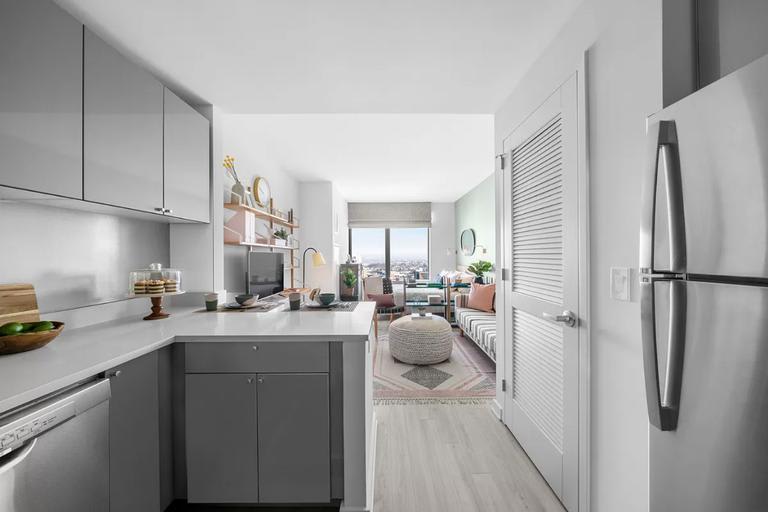 605 Pavonia – photo 4