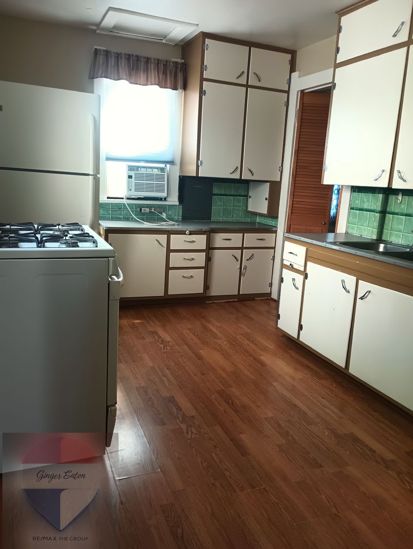 2 Bedroom Central Home For Rent – photo 5