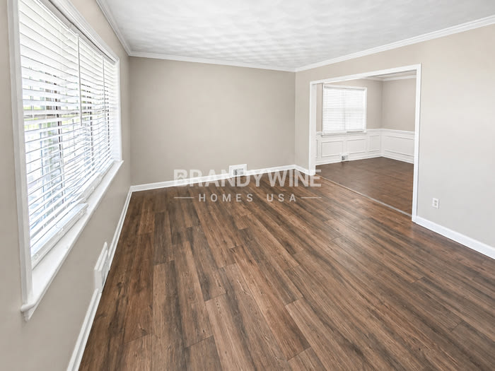 3076 Emerald Street – photo 4
