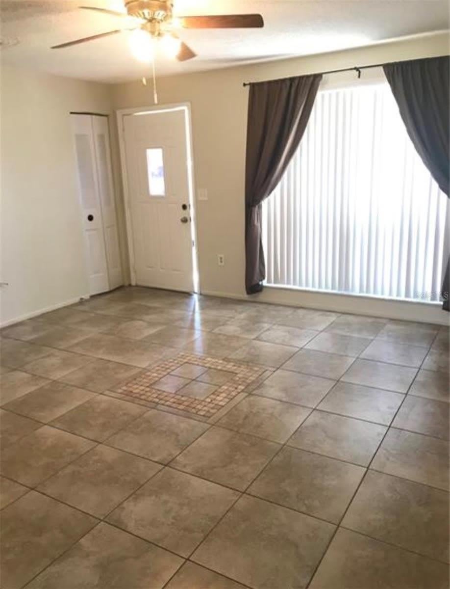 7441 CARMEL Avenue – photo 5