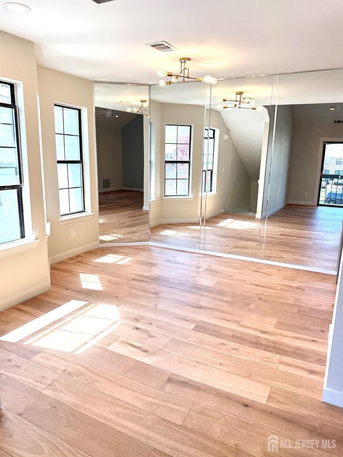 1511 Pebble Place – photo 4