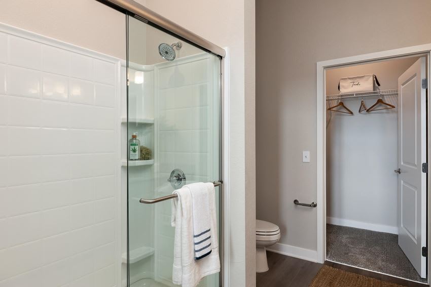 1109 E Parker Ave – photo 1