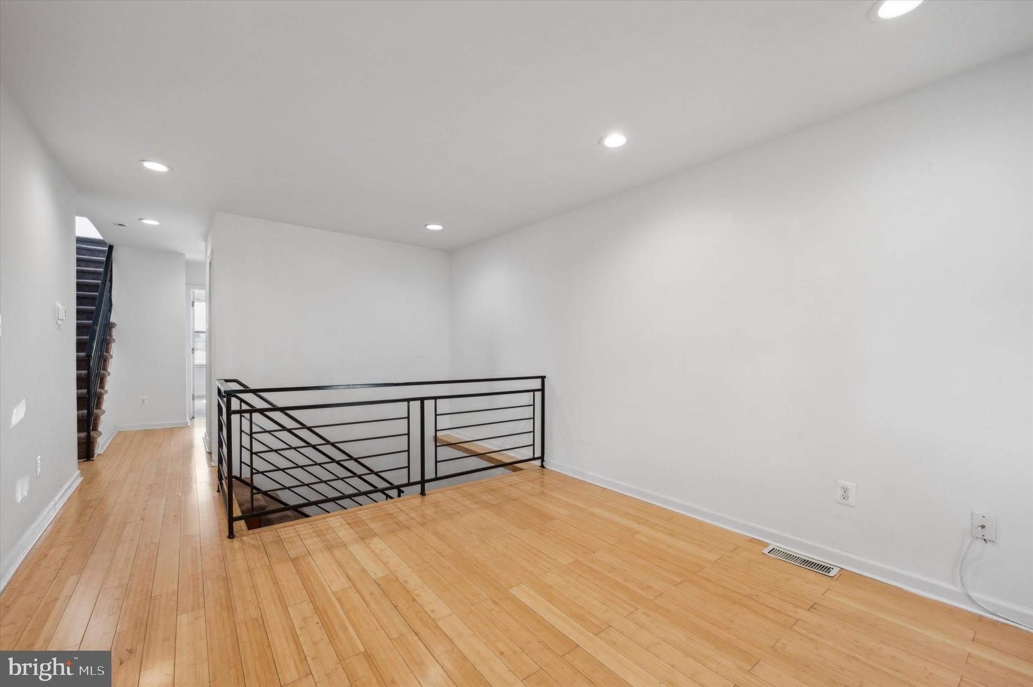 2136 ELLSWORTH Street – photo 4