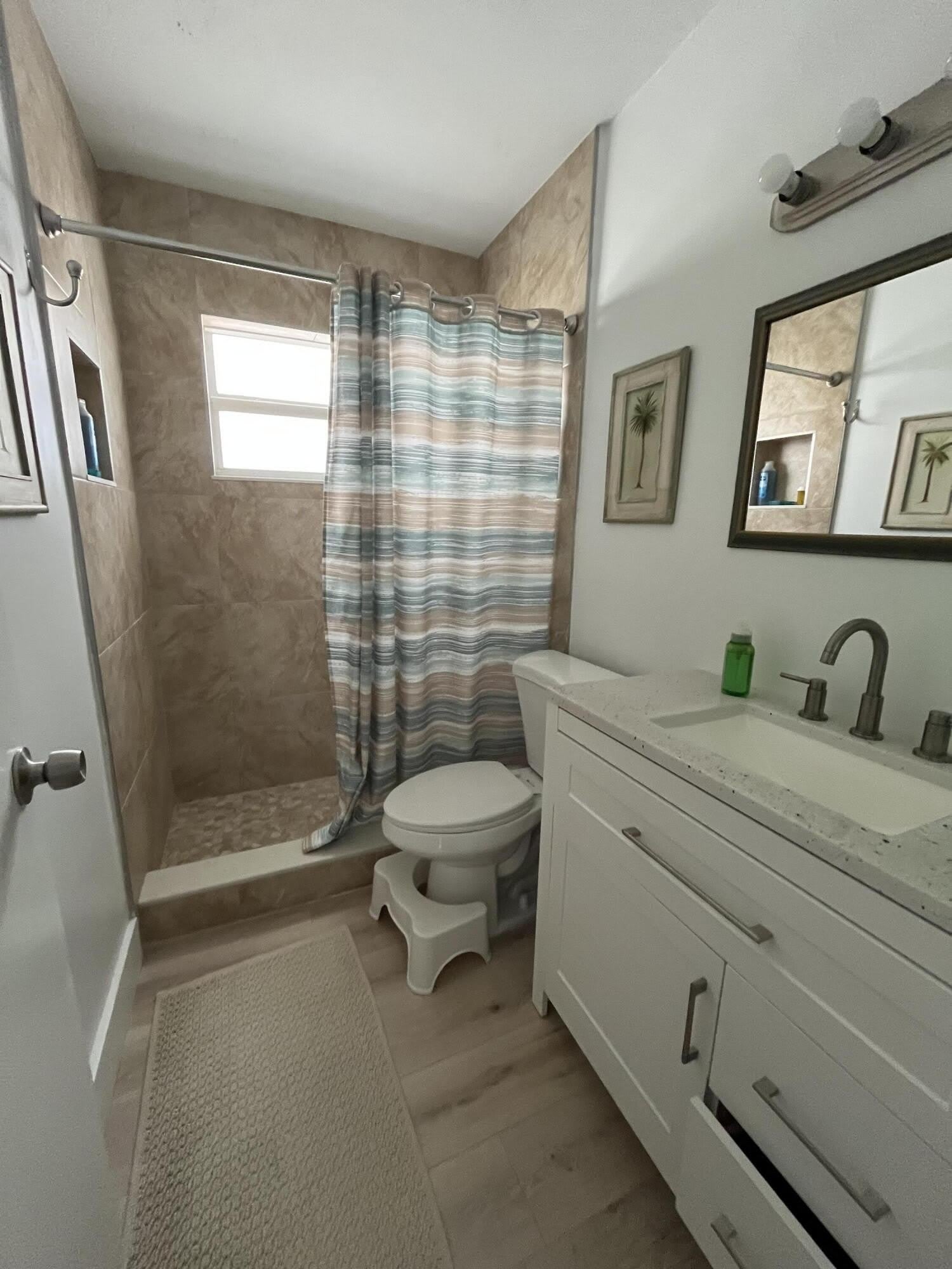 2737 NE 28TH Street – photo 5