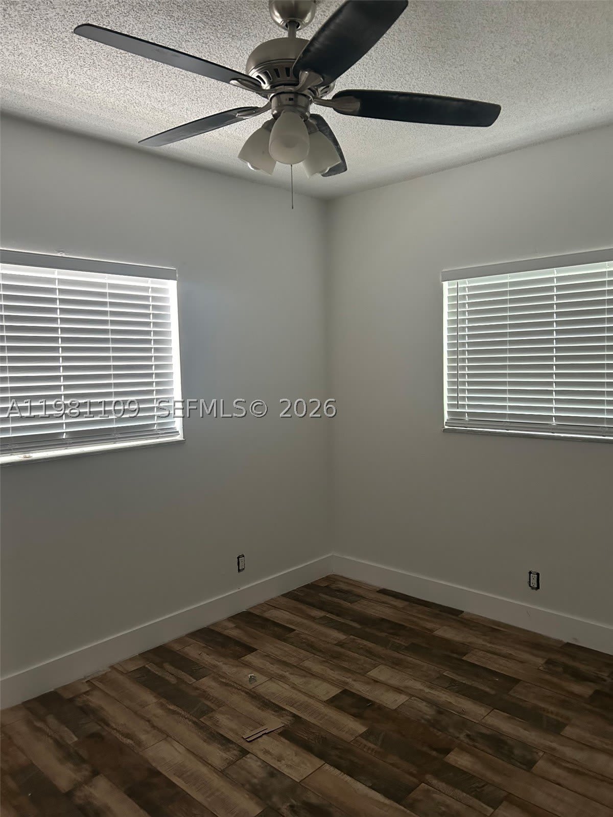 730 SW 4th St – photo 4
