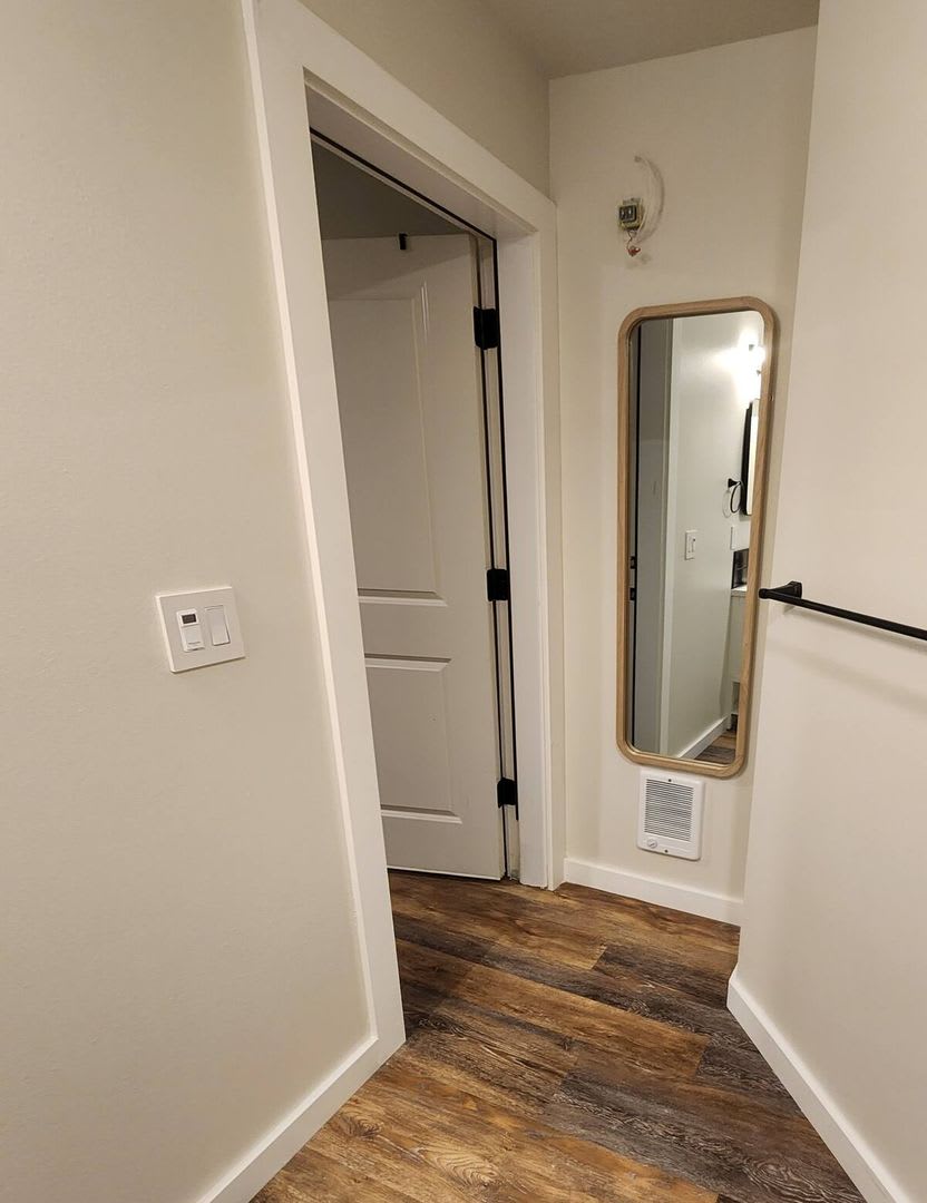 Stylish & Convenient Micro-Studio (5 Minutes from St. Michael Medical Center) – photo 2
