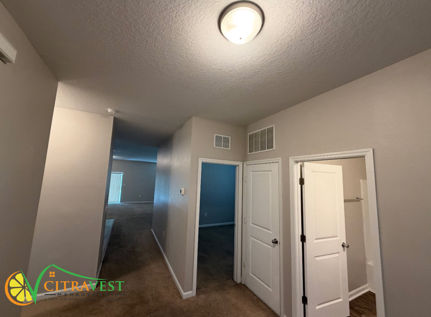 1155 Roberta Rd – photo 2