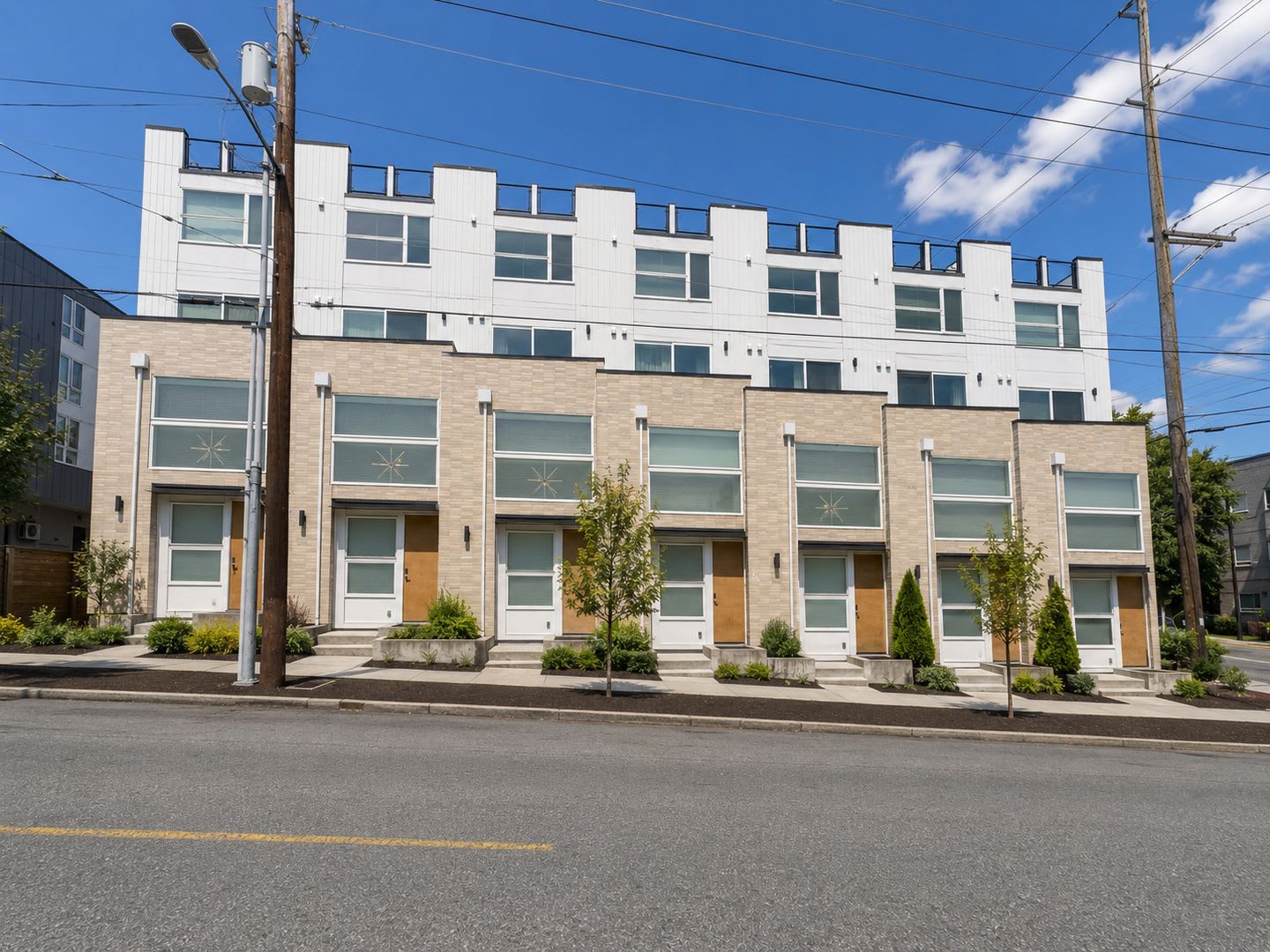 Lower Queen Anne Townhome – photo 1