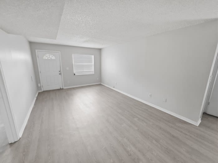 386 Lime Street – photo 3