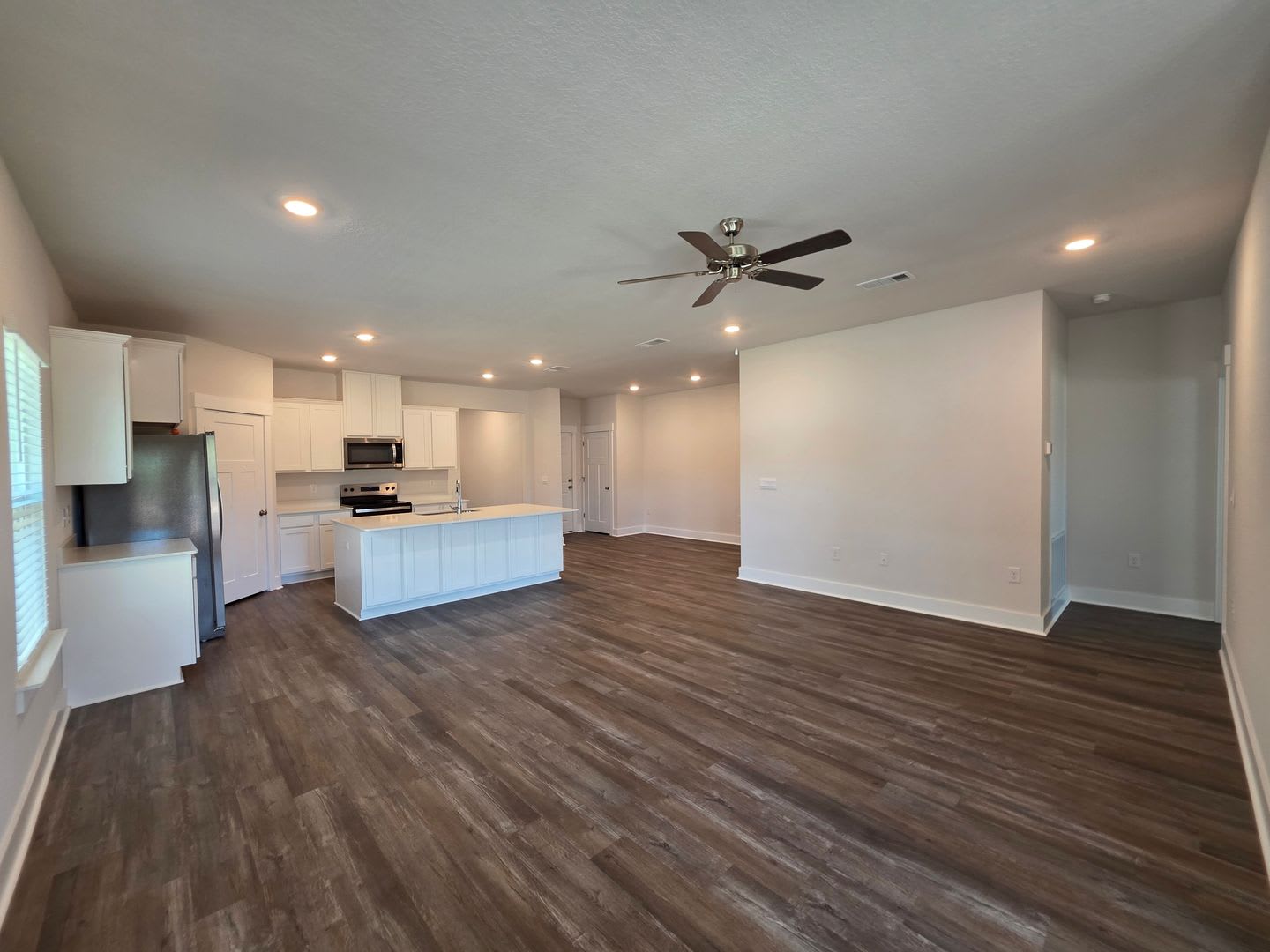Beautiful 5BR/3BA Home in Milton – photo 4