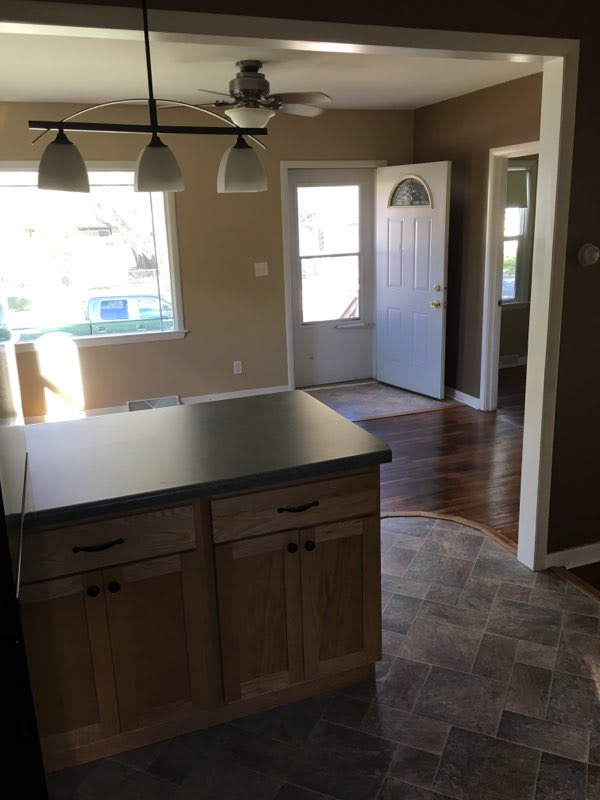 1100 Elizabeth Ave Se – photo 2