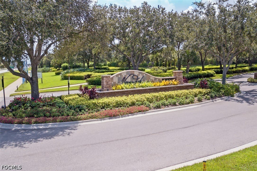 3460 Lakeview Isle Court – photo 2
