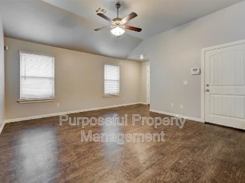 4313 Edinburg Way – photo 4