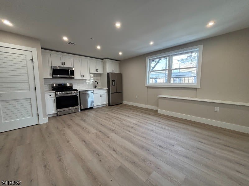 136 Elm St – photo 2