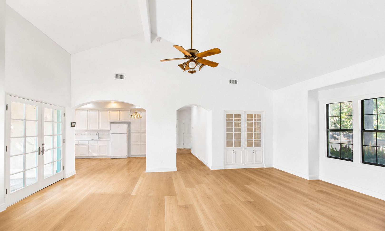 2857 Las Posas Cir – photo 3