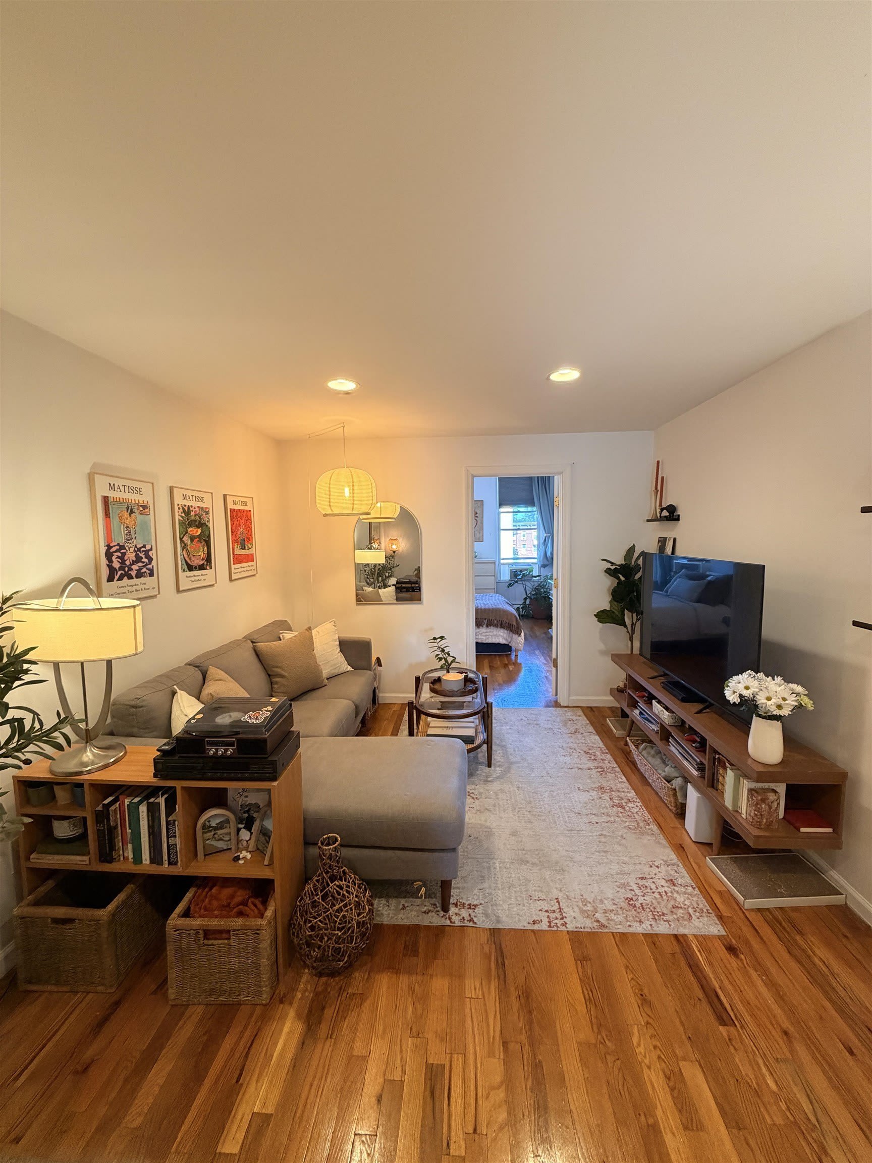 1038 WILLOW AVE – photo 1