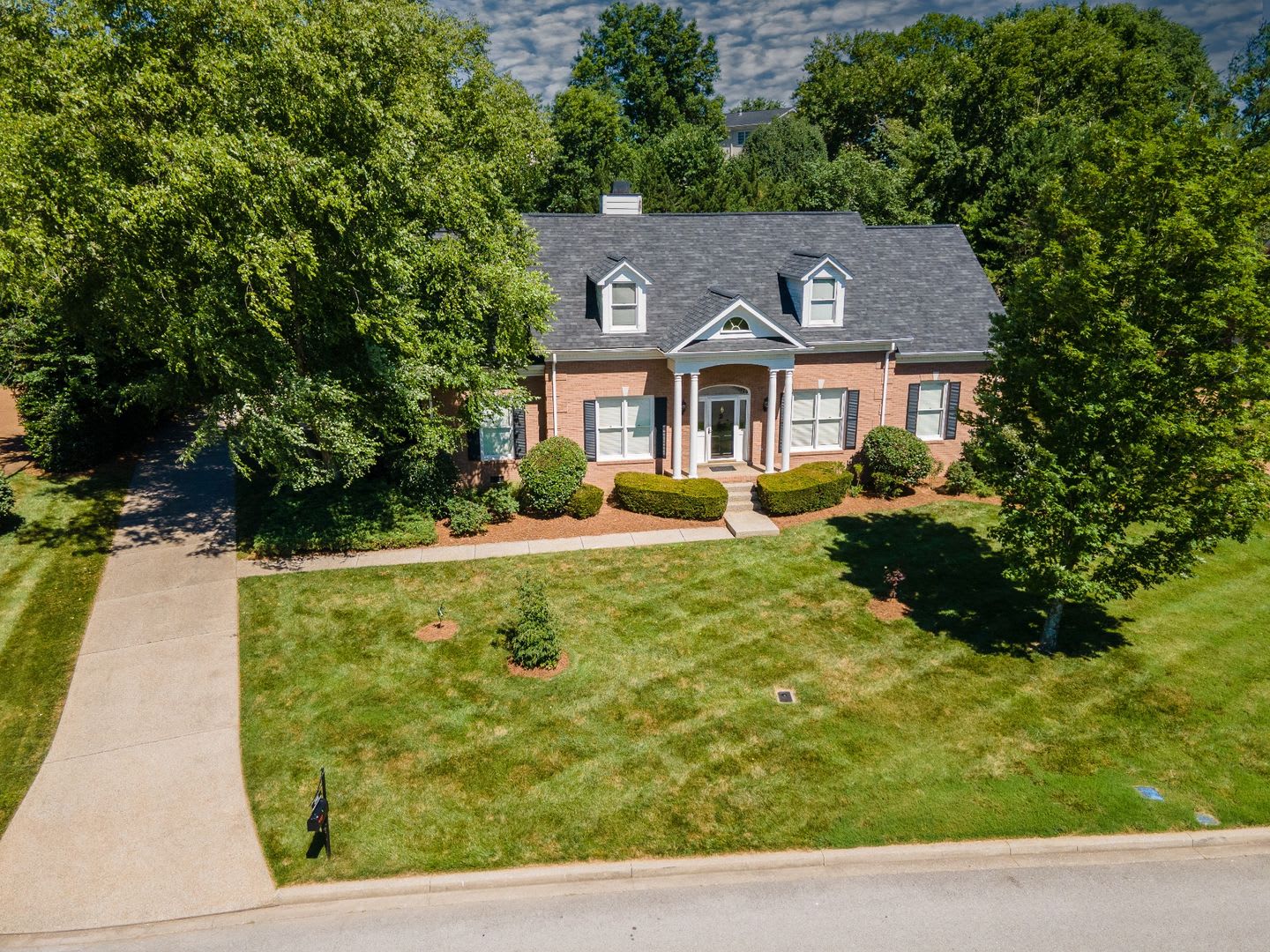 **IMMACULATE BRENTWOOD HOME IN DESIRABLE HUNTERWOOD NEIGHBORHOOD** – photo 3
