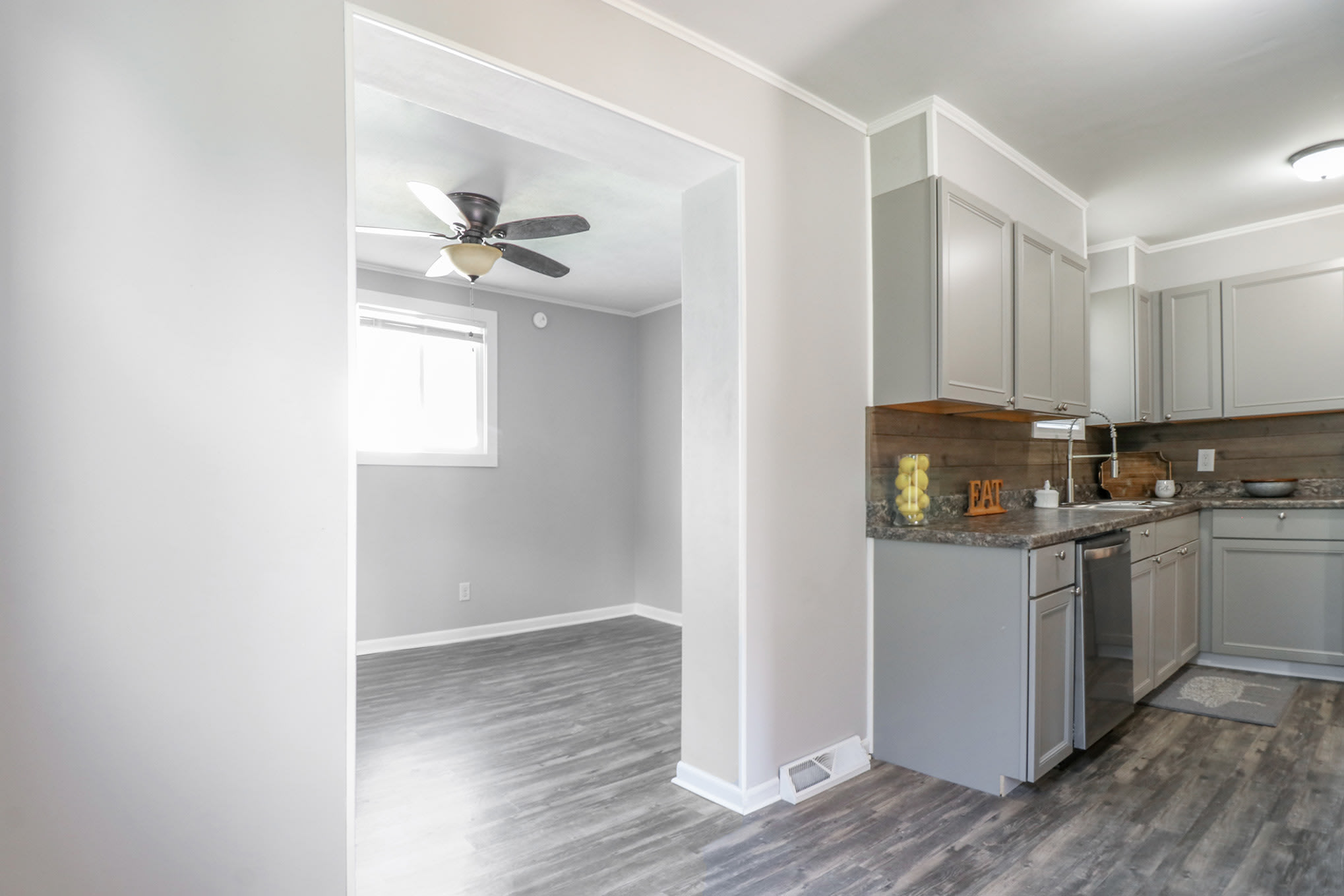 119 N Coquillard Dr – photo 5