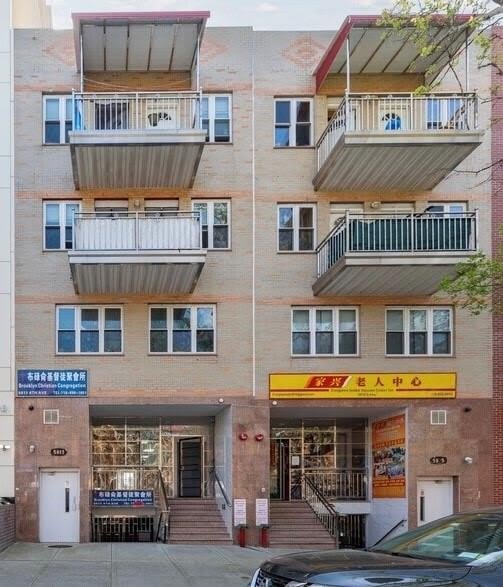 5813 6th Avenue – photo 1