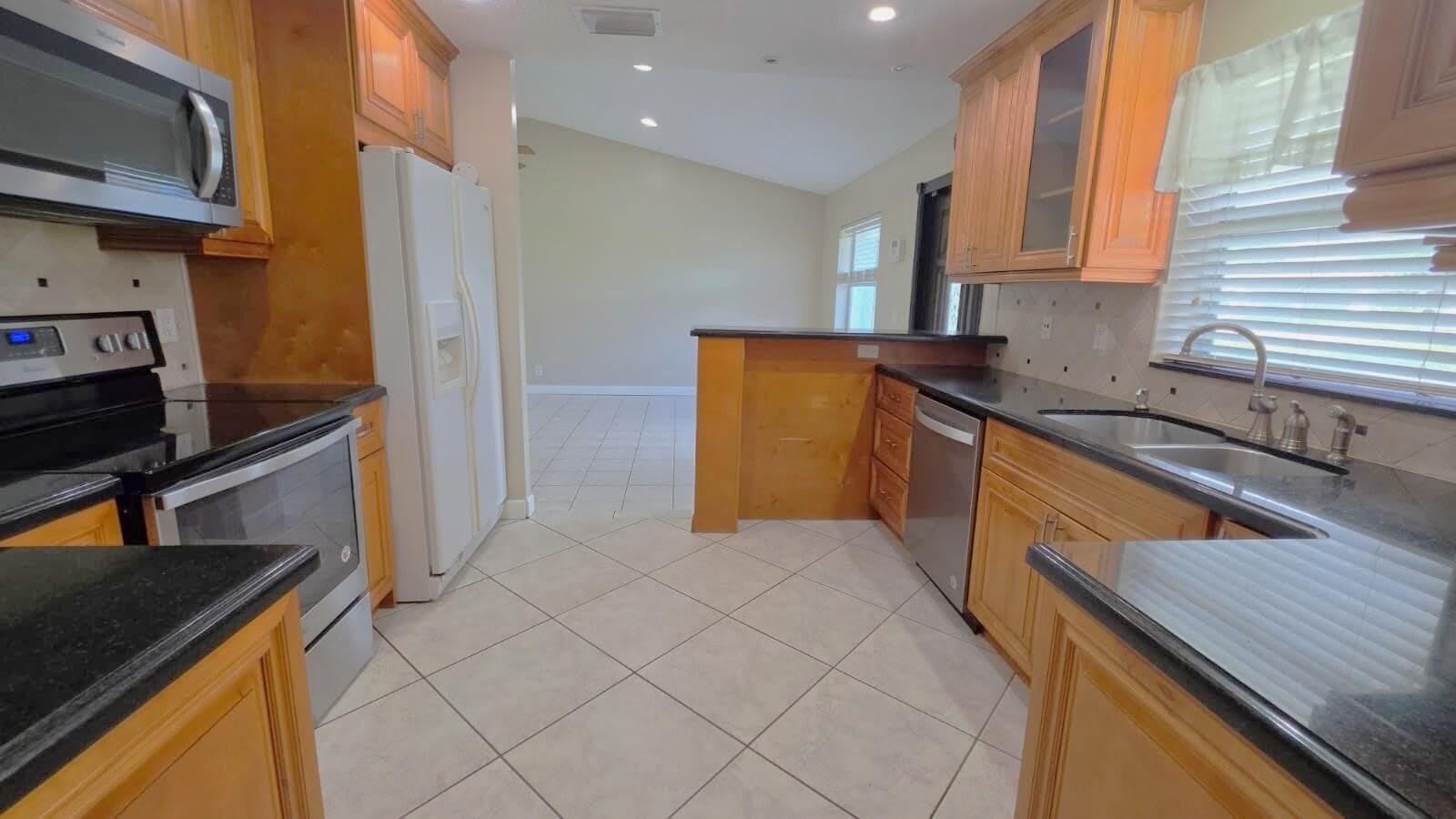 5686 SHILLINGTON Way – photo 2