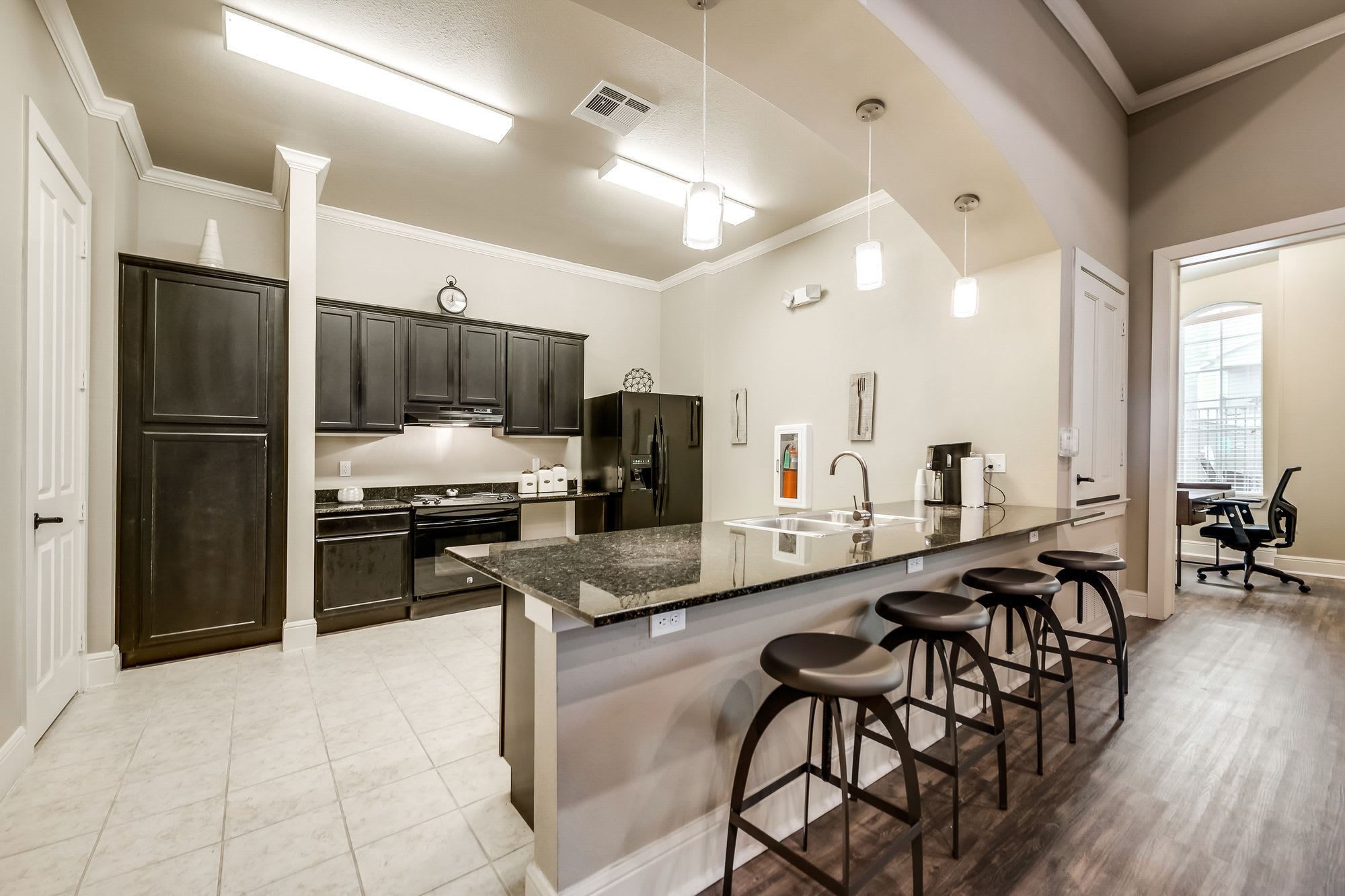 Majors Place – photo 1