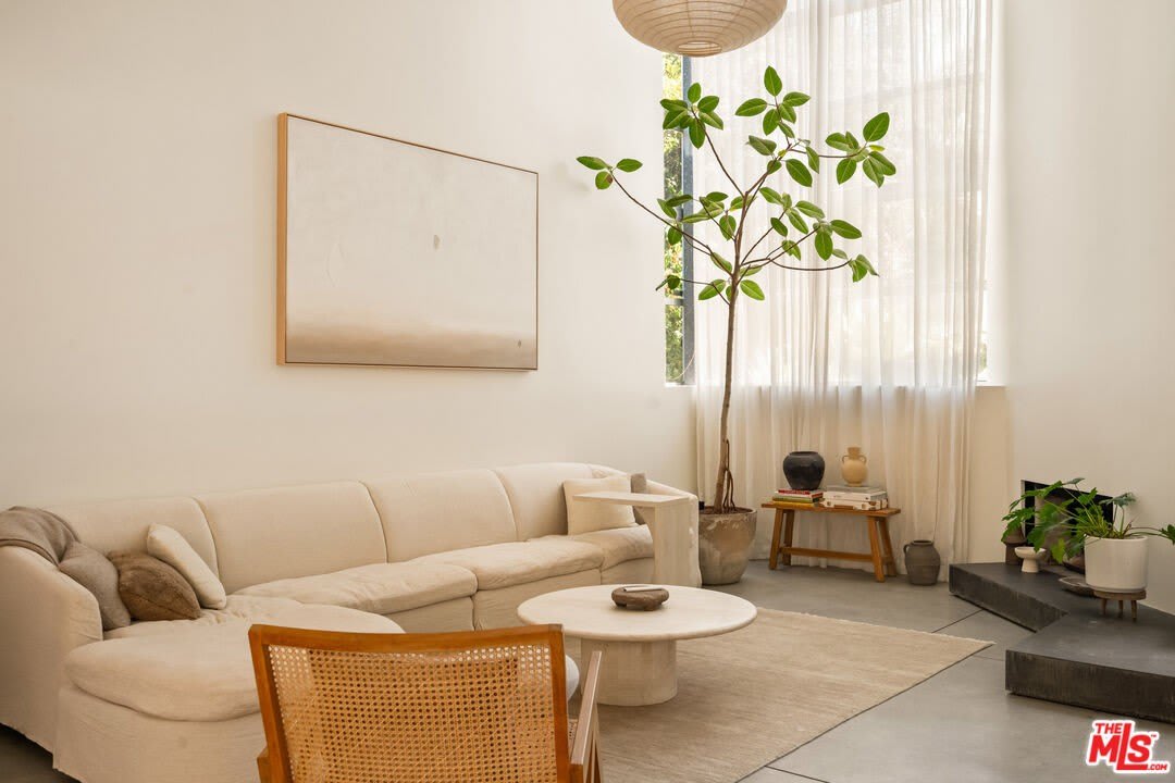 27 Paloma Ave – photo 3