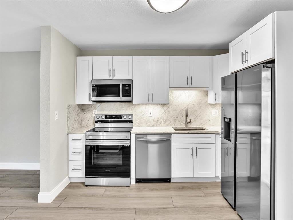 541 NE 18th Street – photo 4
