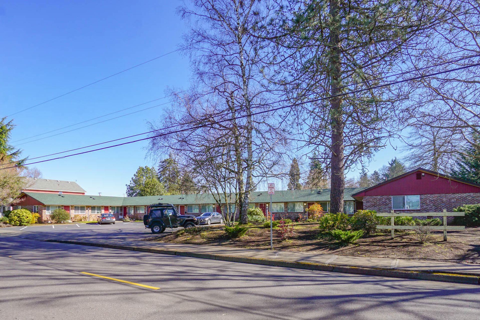 Meadowlark Apartments – photo 2